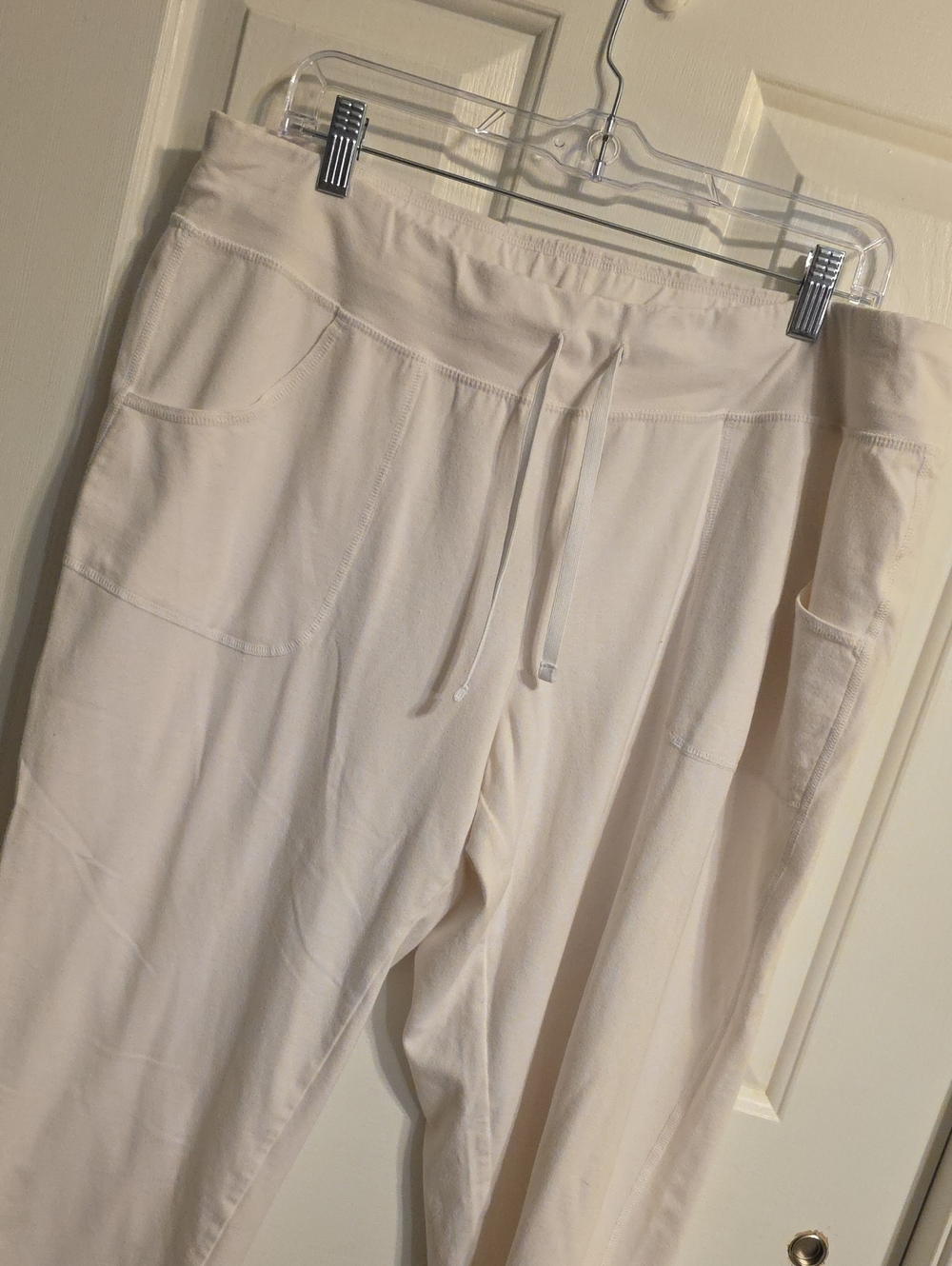 Athletic Works White Lightweight Capris